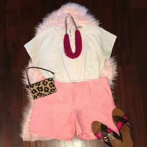 🔴 Pink and White Shorts